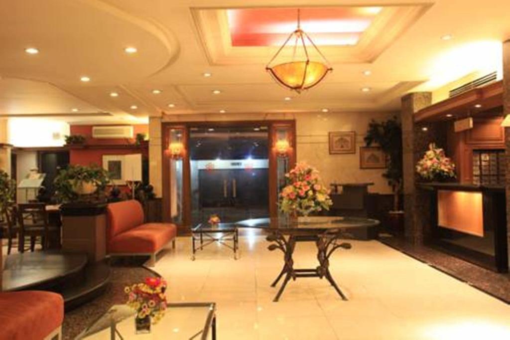 Mabini Mansion Hotel & Residential Suites مانيلا المظهر الخارجي الصورة