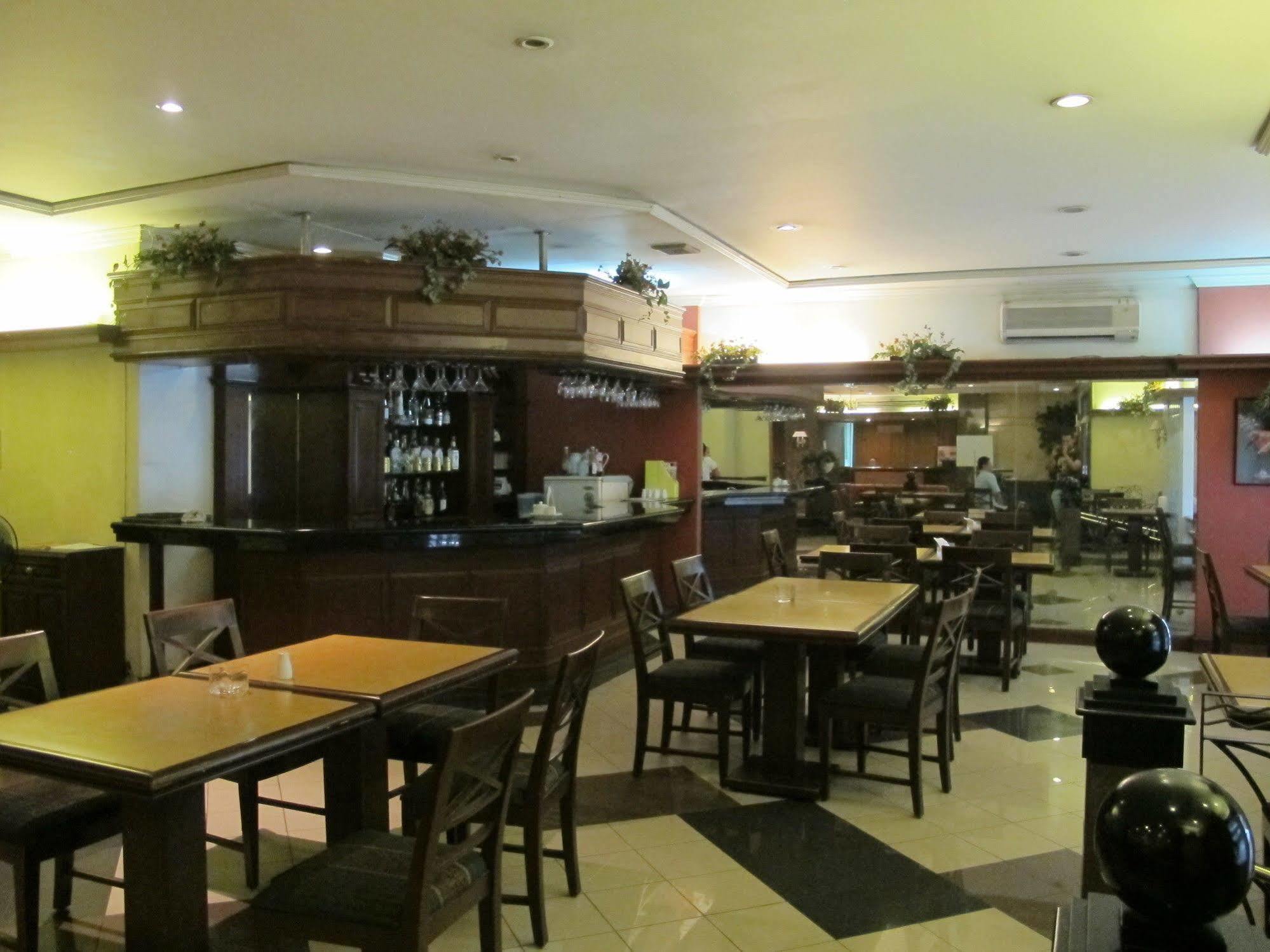 Mabini Mansion Hotel & Residential Suites مانيلا المظهر الخارجي الصورة