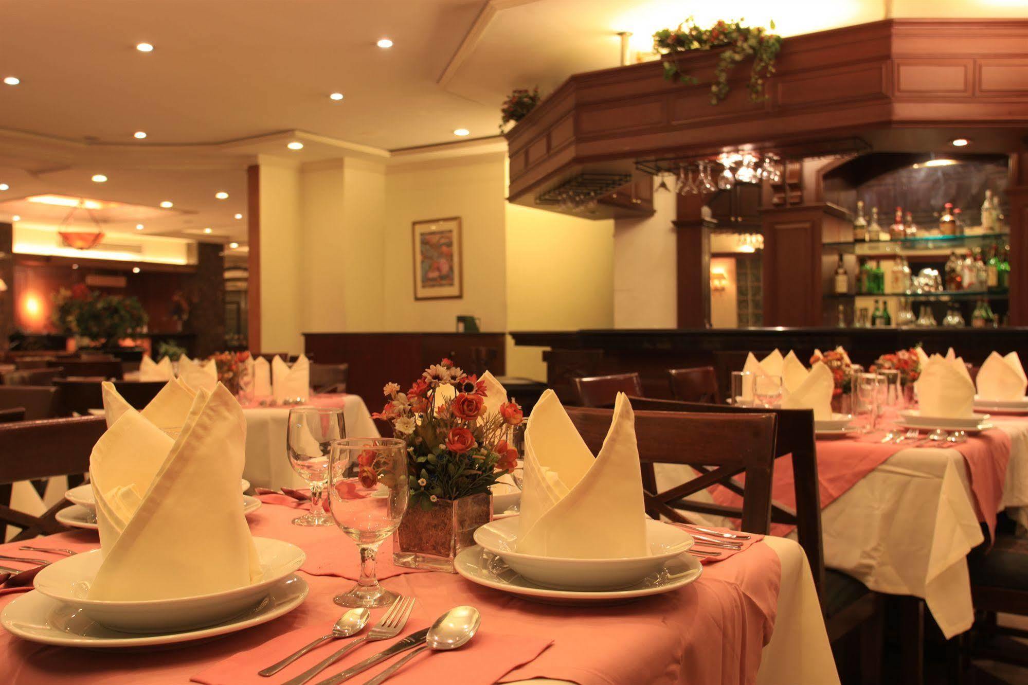Mabini Mansion Hotel & Residential Suites مانيلا المظهر الخارجي الصورة