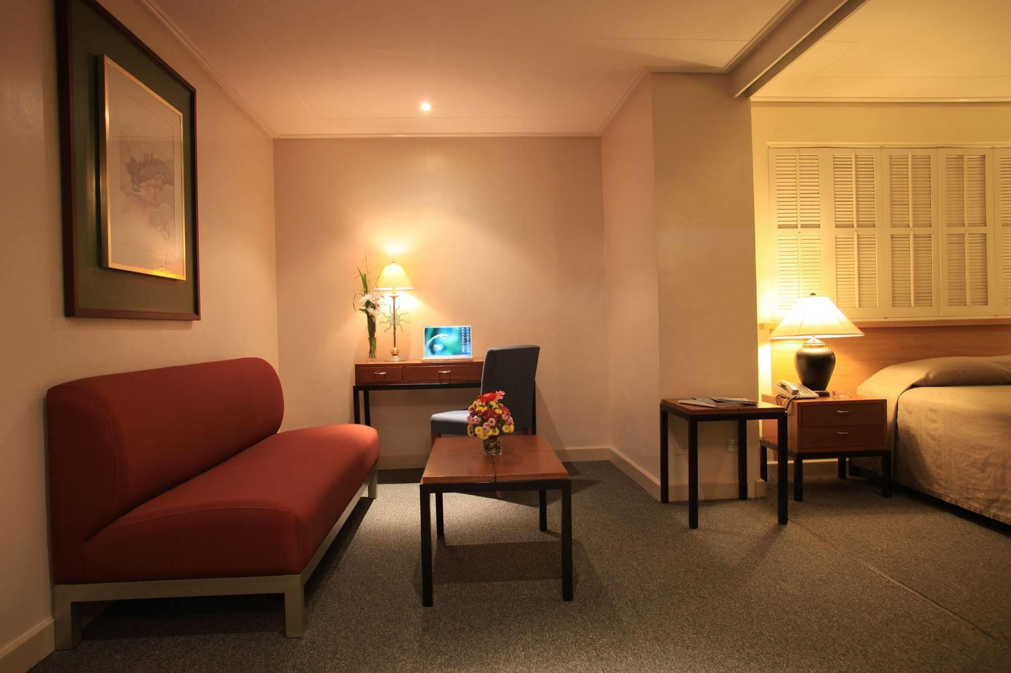 Mabini Mansion Hotel & Residential Suites مانيلا المظهر الخارجي الصورة