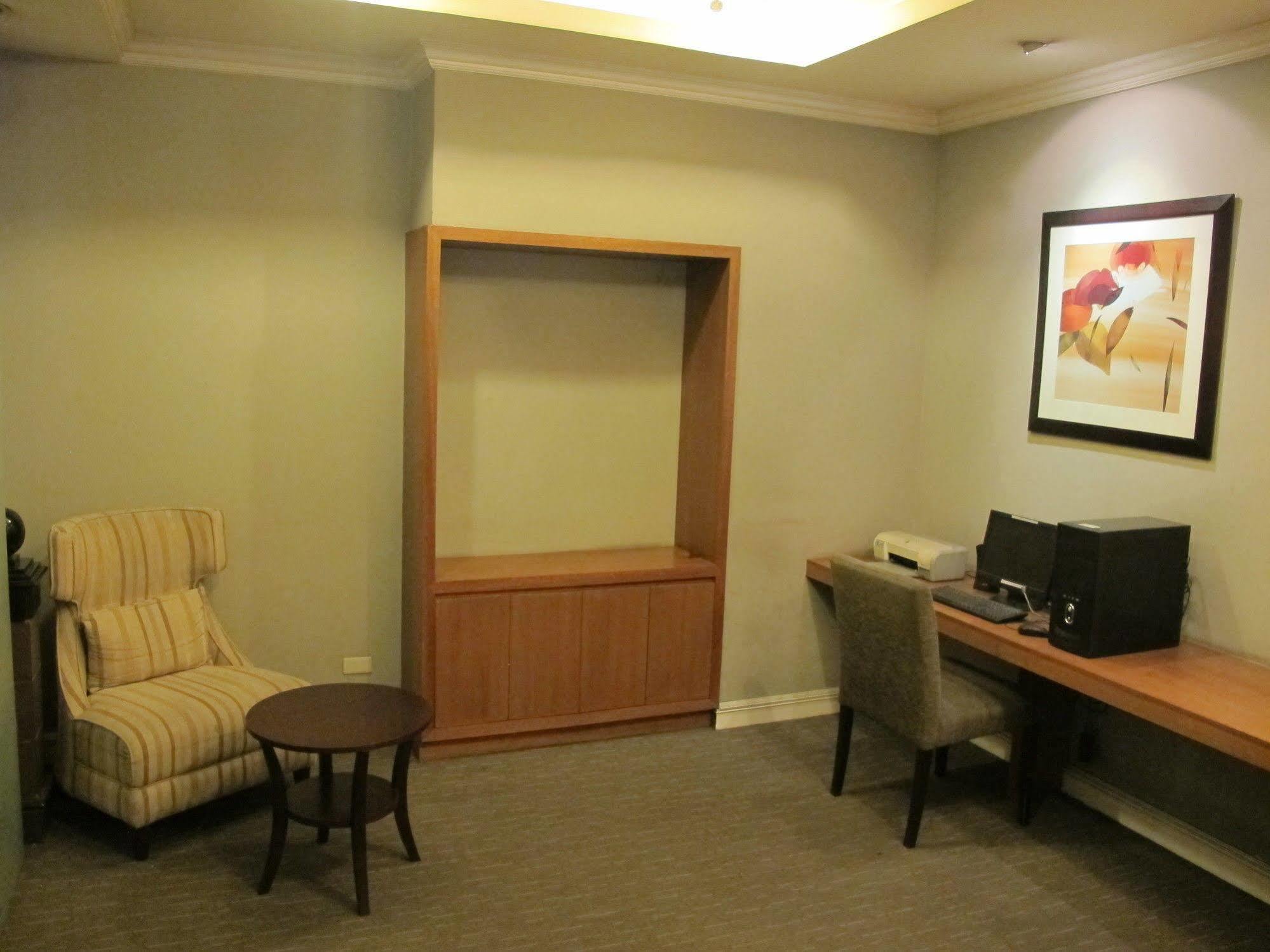 Mabini Mansion Hotel & Residential Suites مانيلا المظهر الخارجي الصورة
