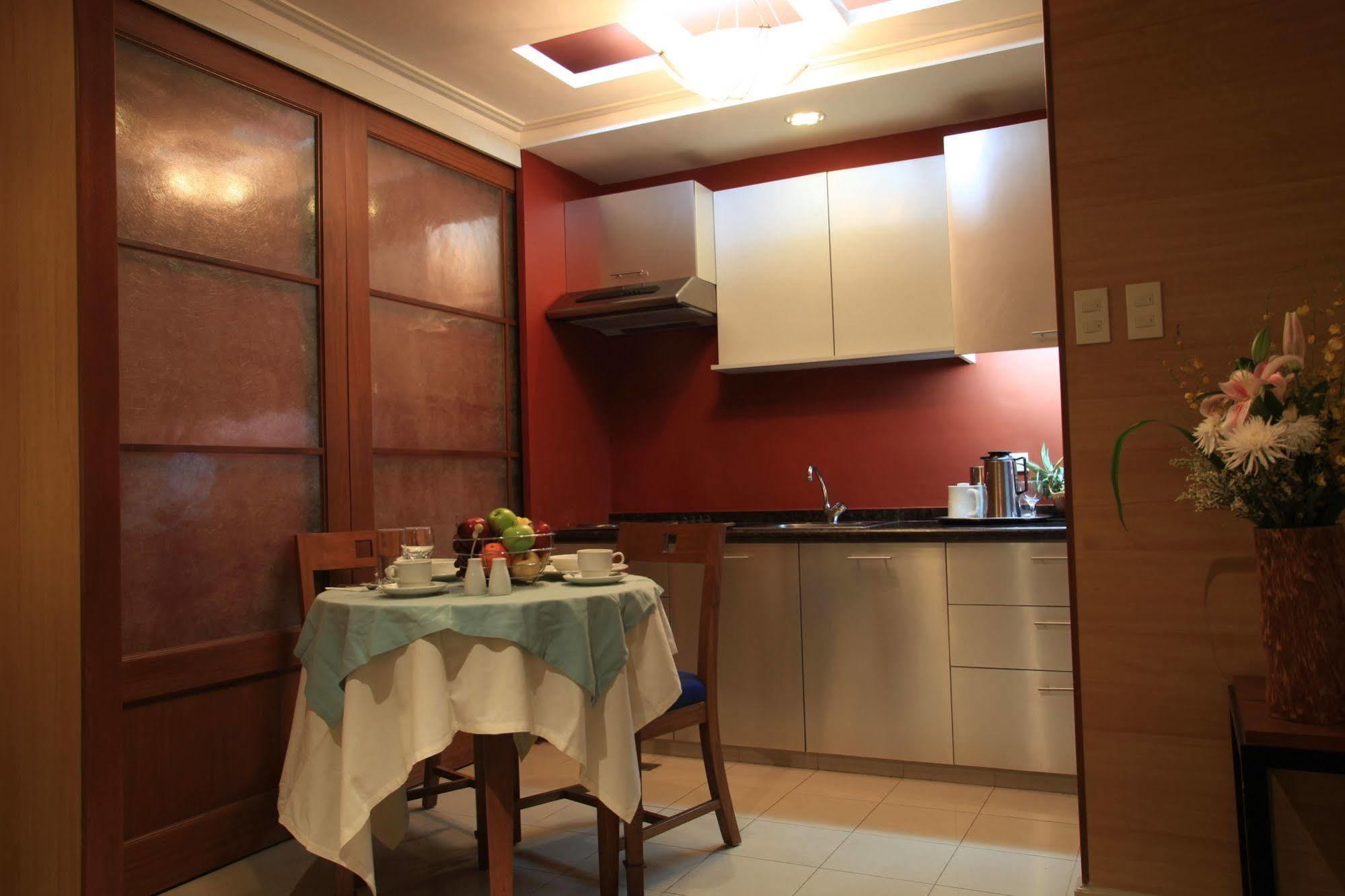 Mabini Mansion Hotel & Residential Suites مانيلا المظهر الخارجي الصورة