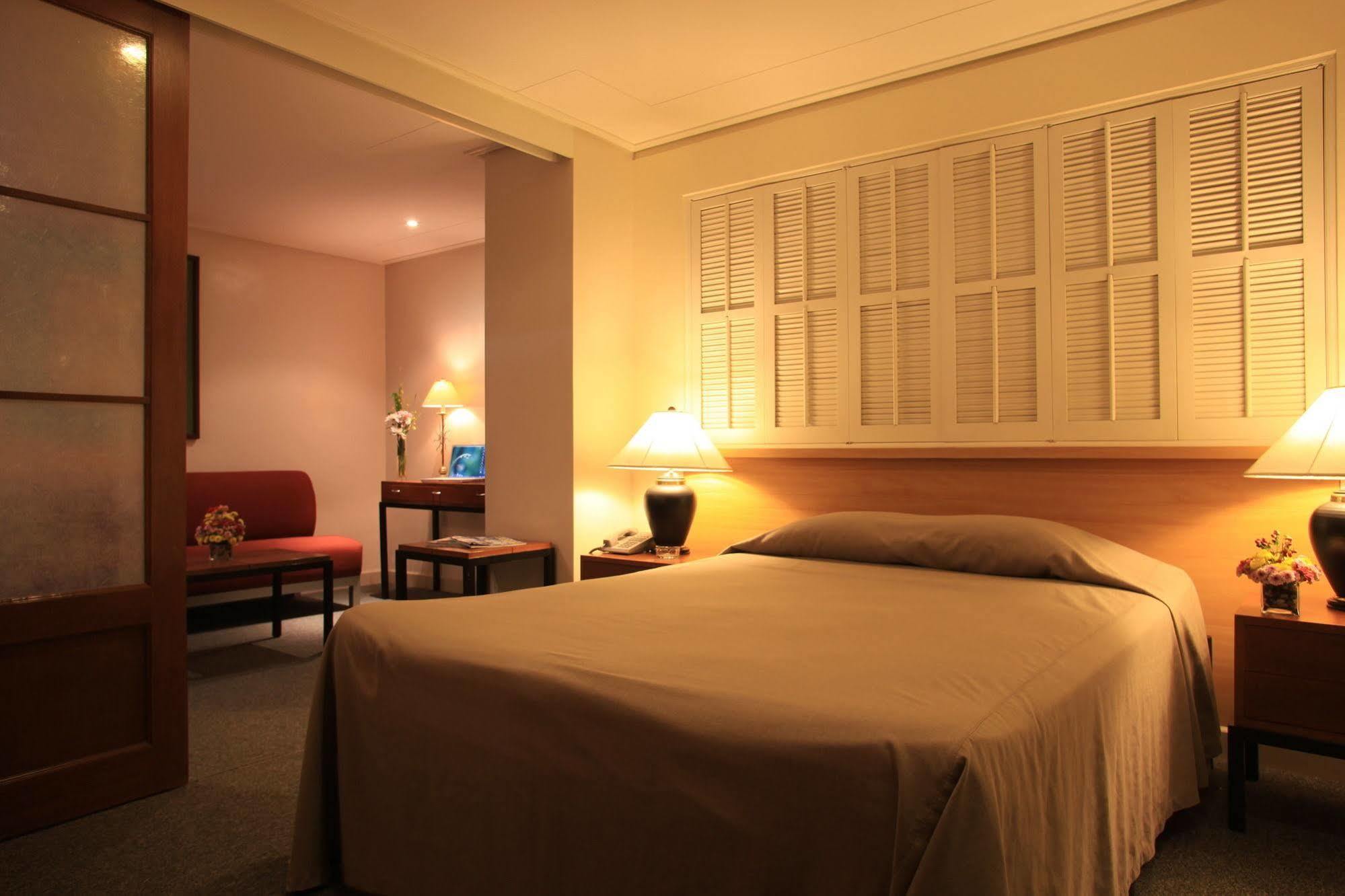 Mabini Mansion Hotel & Residential Suites مانيلا المظهر الخارجي الصورة